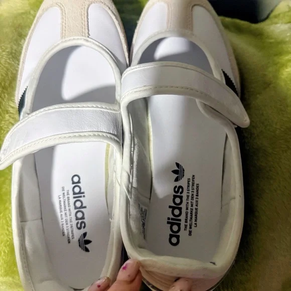 Adidas Samba Mary Jane Sneaks White/Black size 8 posh takes 20% I’m firm price - Picture 11 of 11